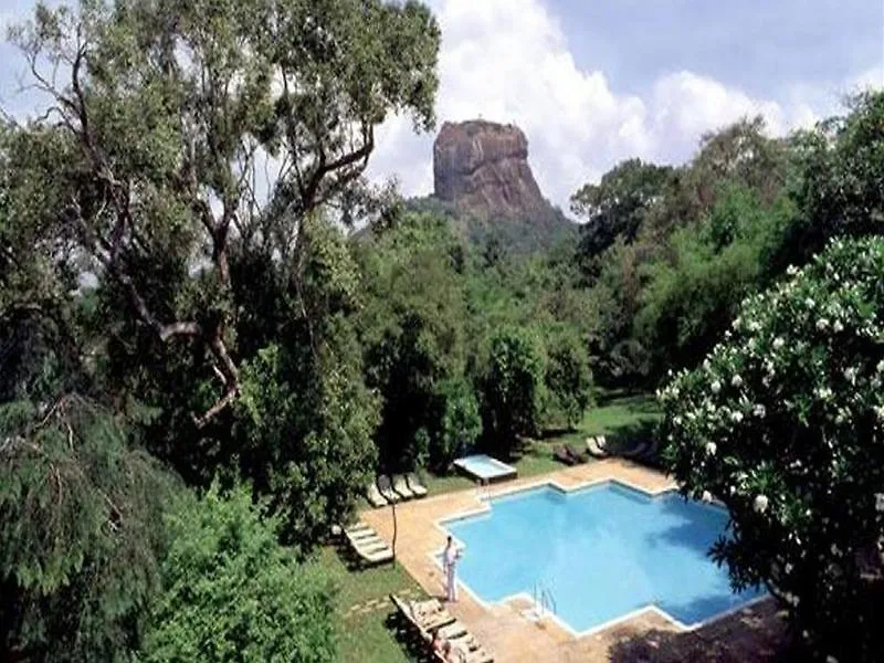 Sigiriya Village אתר נופש