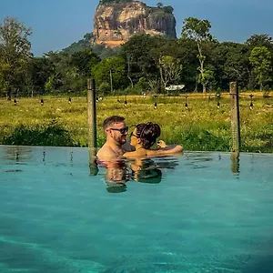 2* Hotel Lankapura Heritage